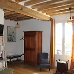 Doué's Mansion 3*