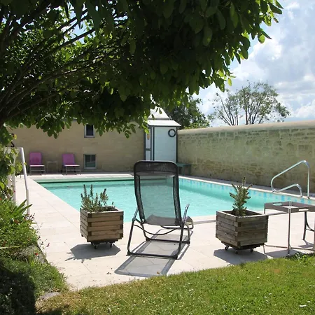 Doue's Mansion فندق مبيت وإفطار 3*