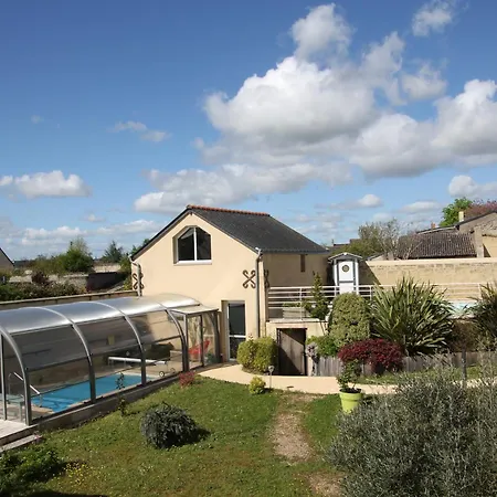 Doue's Mansion Bed & Breakfast Doue-la-Fontaine