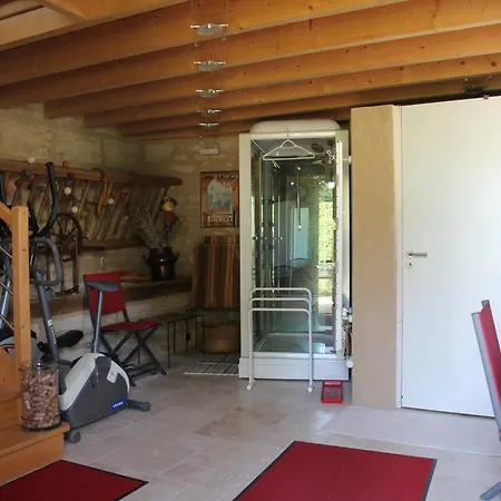 Doue's Mansion Bed & Breakfast