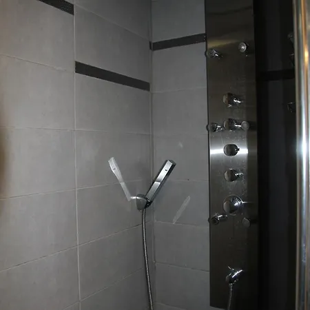 فندق مبيت وإفطار Doue's Mansion 3*