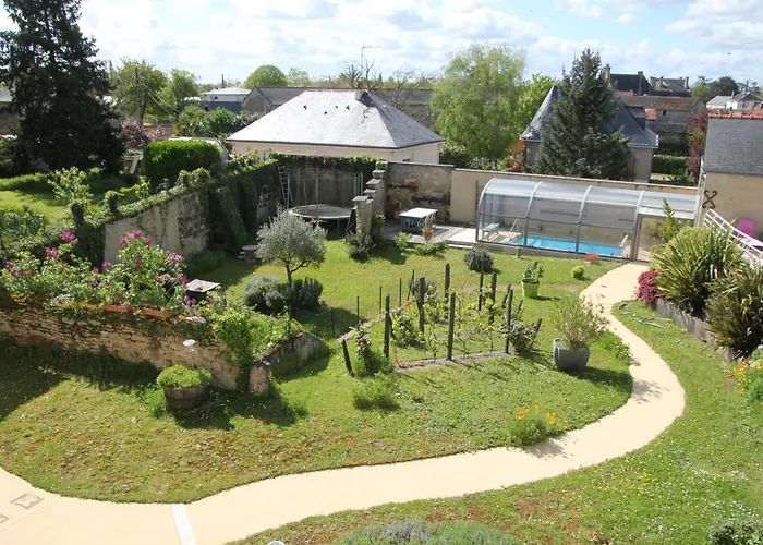 Couette-café Doué's Mansion 3*