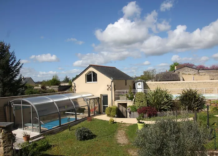 Doué's Mansion Couette-café Doué-la-Fontaine